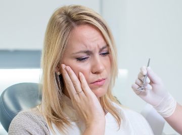 How Endodontists Diagnose the Source of Emergency Dental Pain